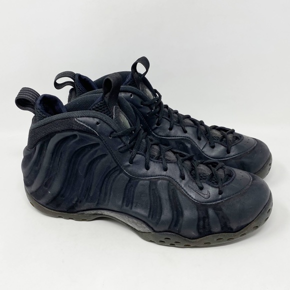 nike air foamposite one triple black